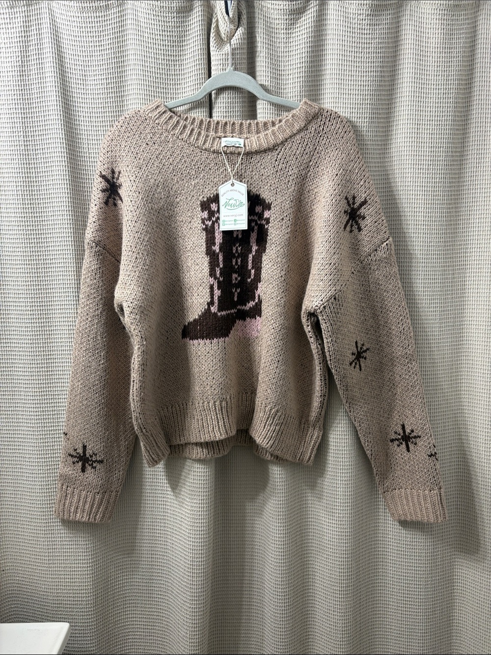 Gorgeous soft thick Cozy Taupe Cowboy Boot Intarsia Sweater - Unbranded